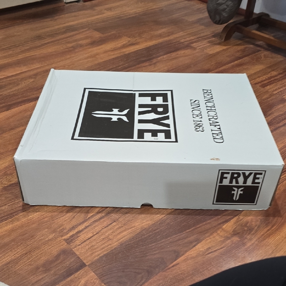 Frye White Branded Shoe Box
